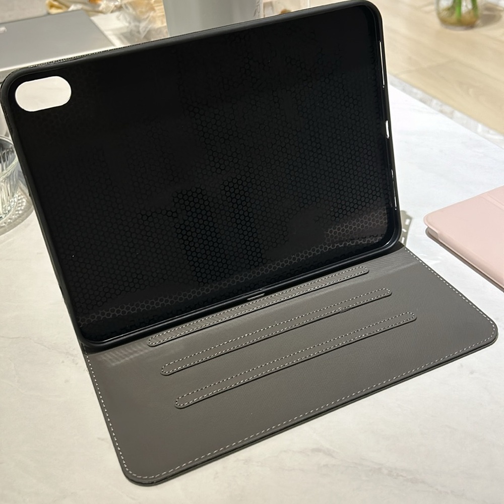 IPAD 10TH GENERATION CASE - Picture 5 of 5